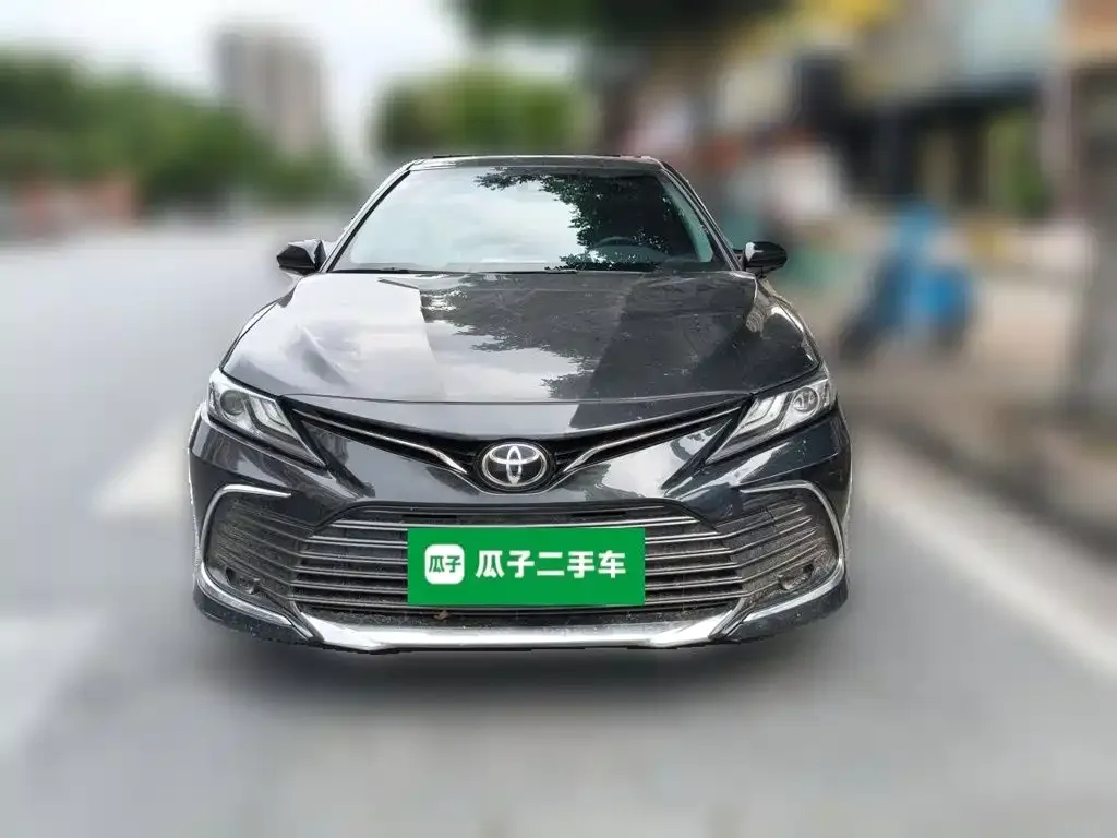 Toyota Camry — фото 10