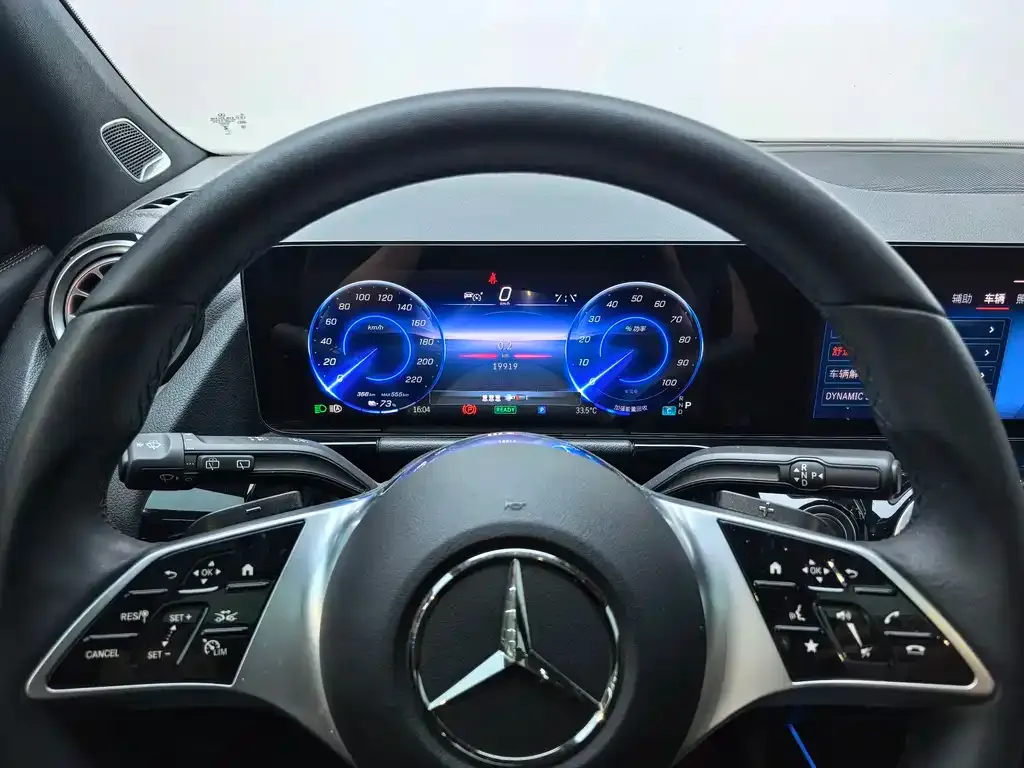 Mercedes-Benz EQA — фото 5