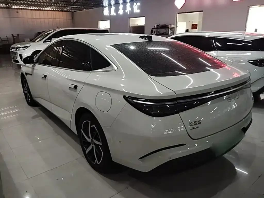 BYD Seal 07 DM-i — фото 4