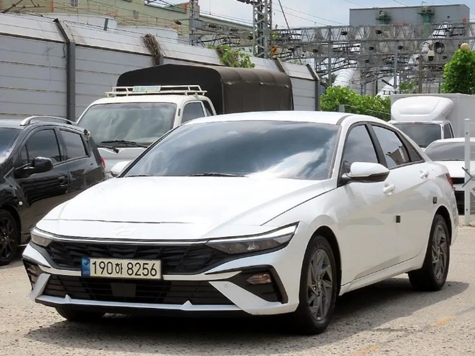 Hyundai AVANTE — фото 5