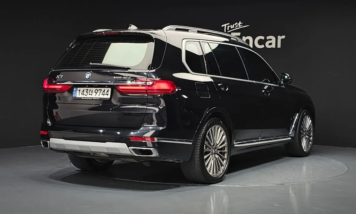 BMW X7 — фото 9