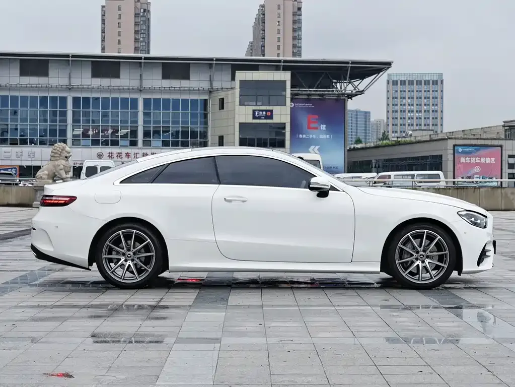 Mercedes-Benz E-Class (Import) — фото 5