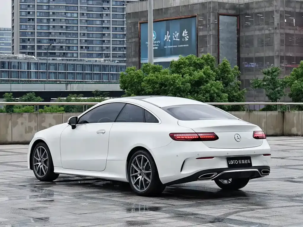 Mercedes-Benz E-Class (Import) — фото 9