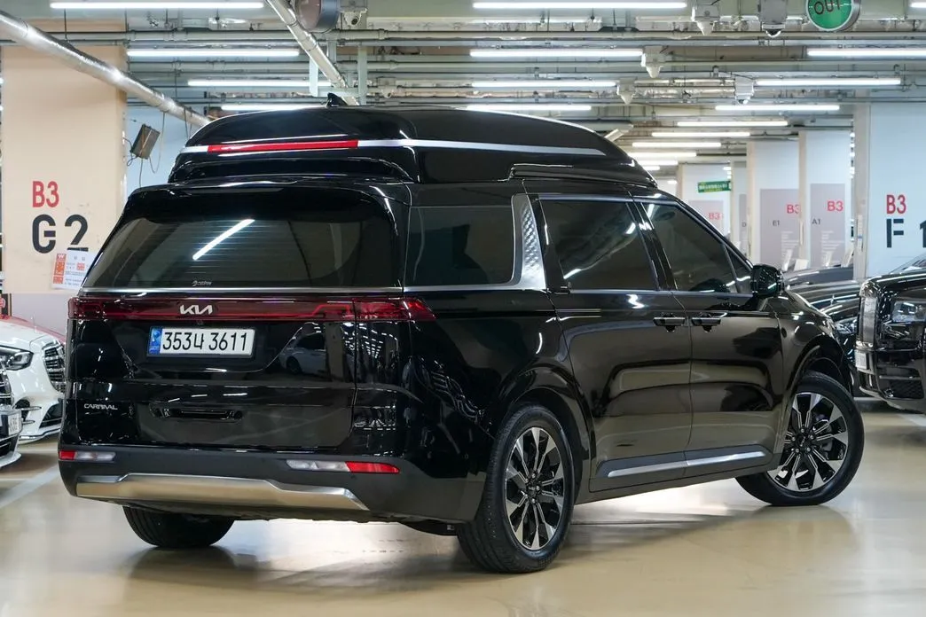 Kia Carnival — фото 10