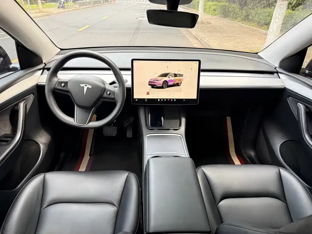 Tesla Model Y — фото 6