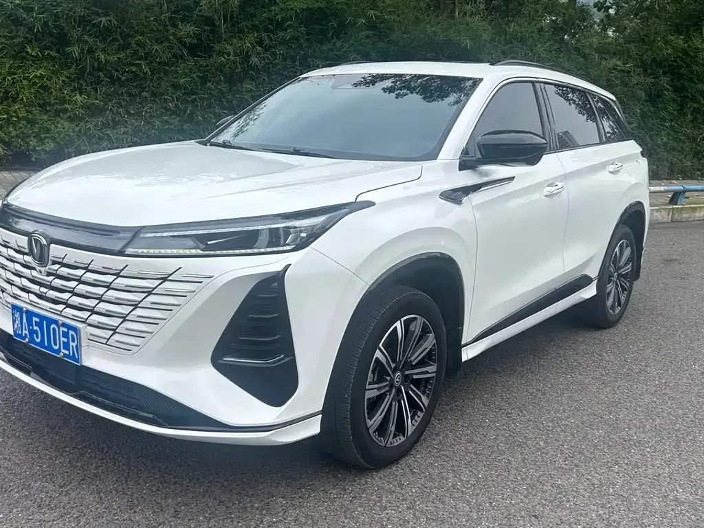 Changan CS75PLUS — фото 8