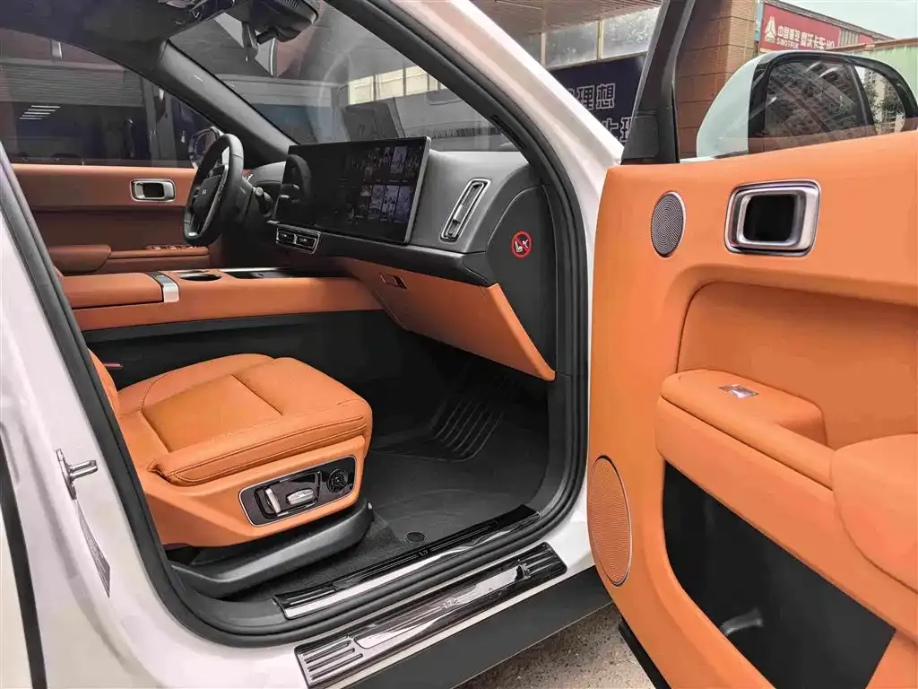 Li Auto L7 — фото 4