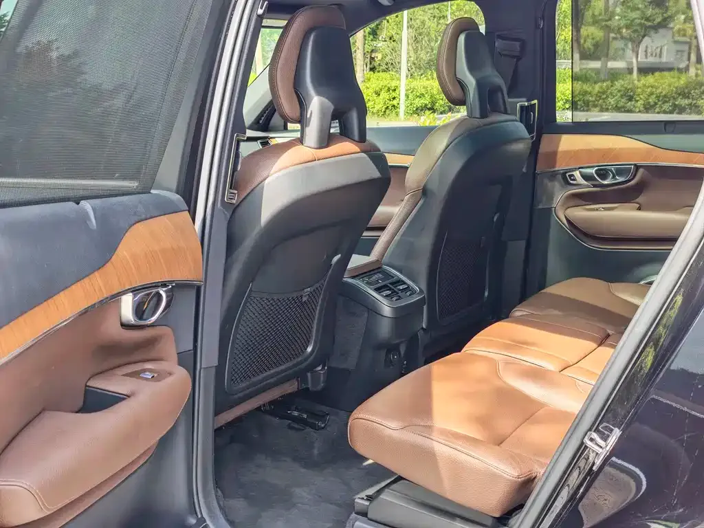 Volvo XC90 — фото 3