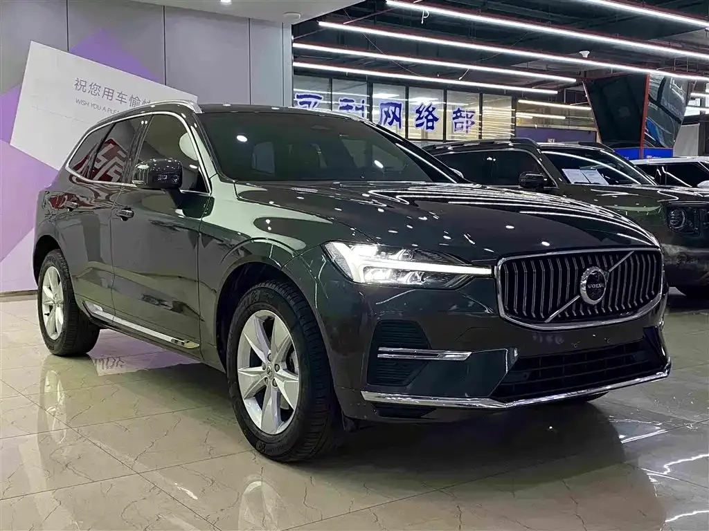 Volvo XC60 — фото 10