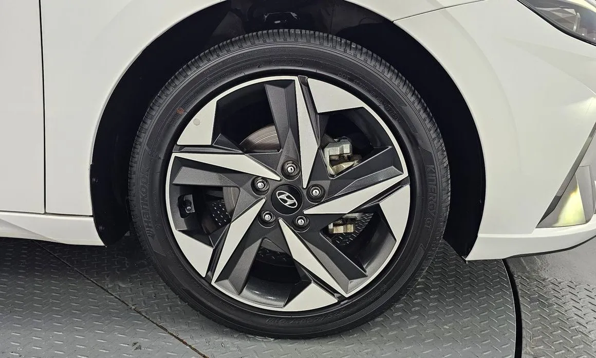 Hyundai AVANTE — фото 7