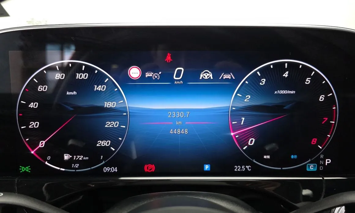 Mercedes-Benz E-Class 2024 из KR, фото 6