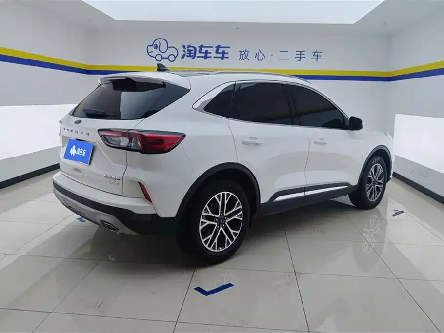 Ford Escape 2023 из CN, фото 5