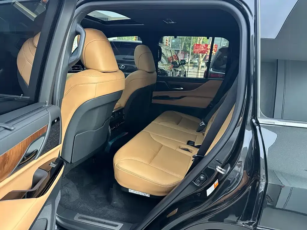Lexus LX — фото 4