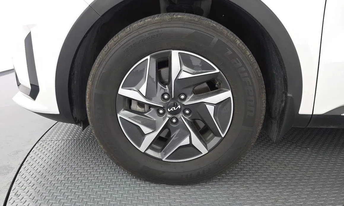 Kia Sorento — фото 9