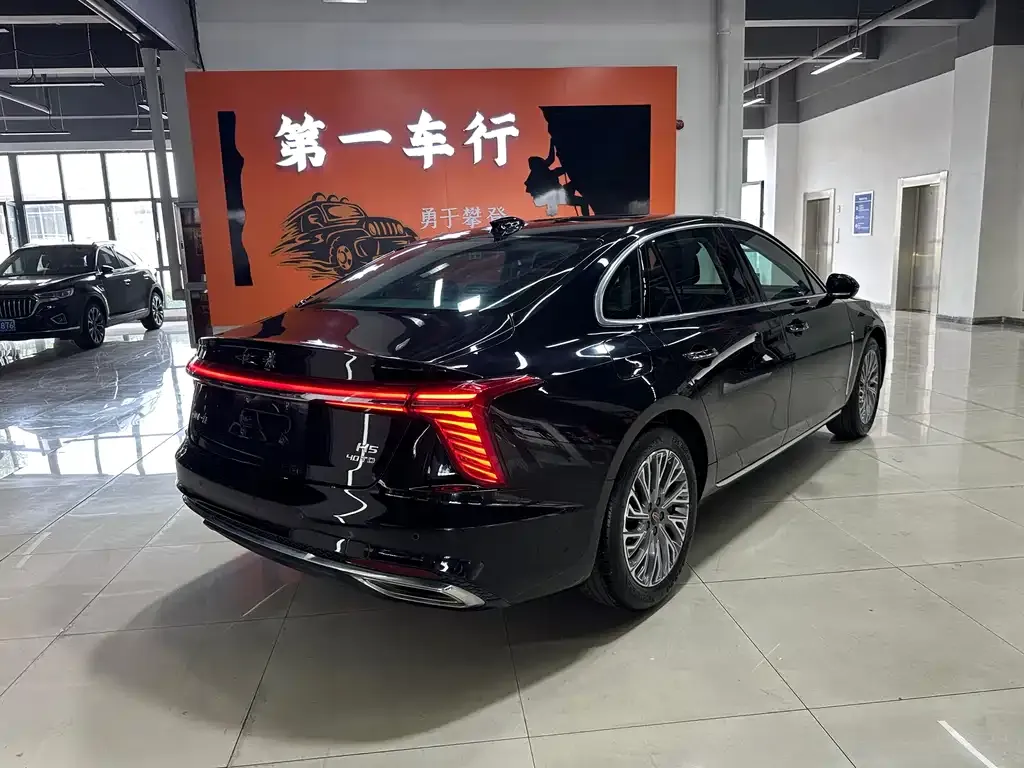 Hongqi H5 — фото 2