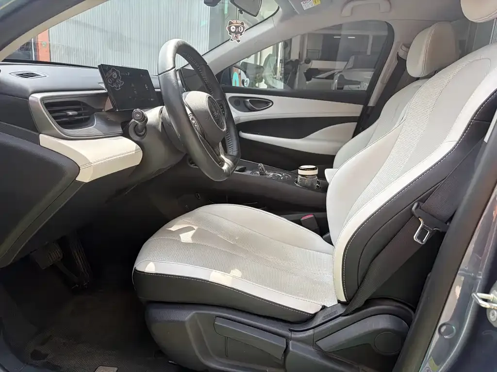BYD Seal 05 DM-i — фото 3