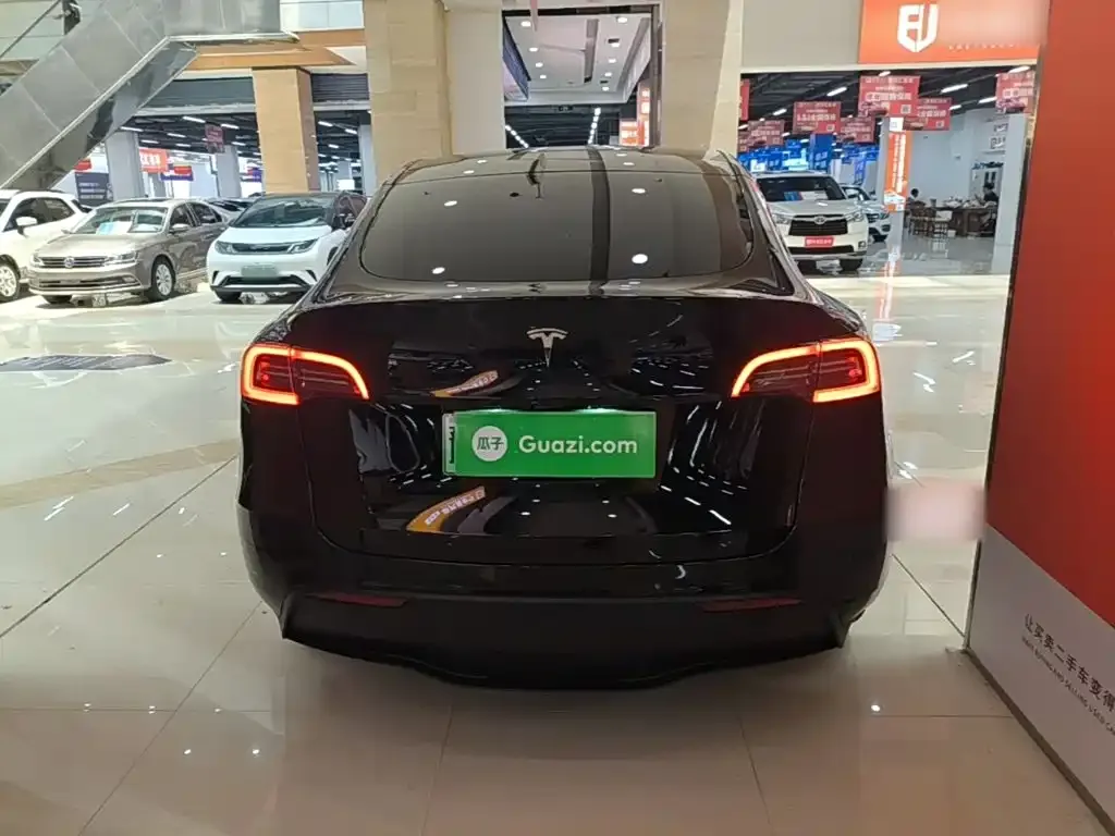 Tesla Model Y — фото 7