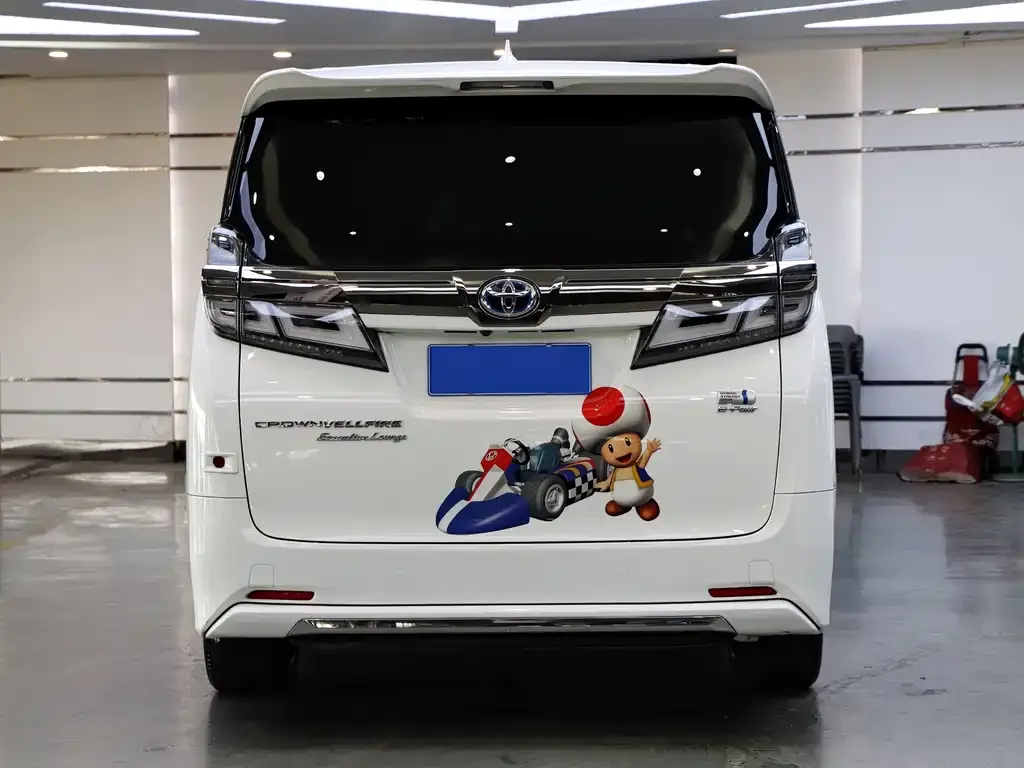 Toyota Vellfire — фото 9