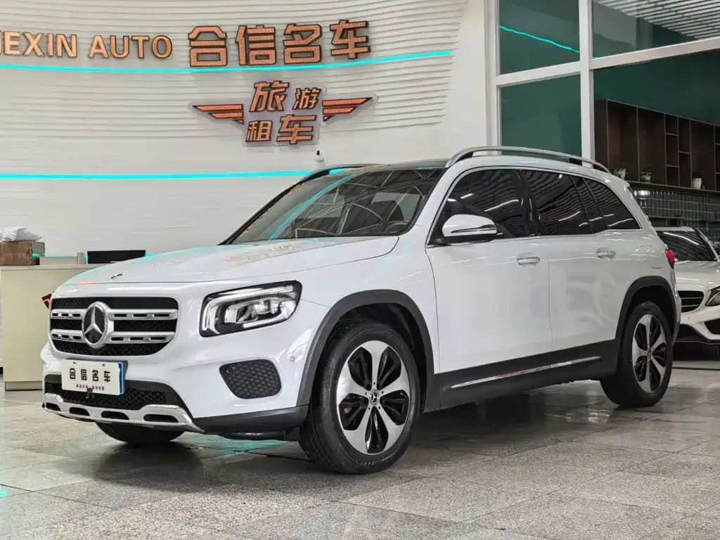 Mercedes-Benz GLB — фото 1