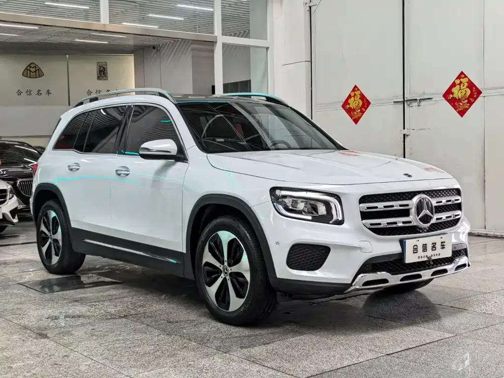 Mercedes-Benz GLB — фото 10
