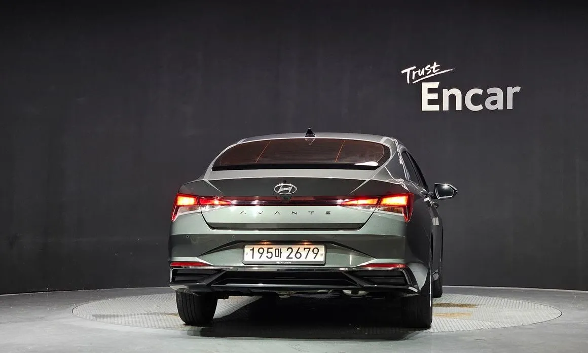 Hyundai AVANTE — фото 3