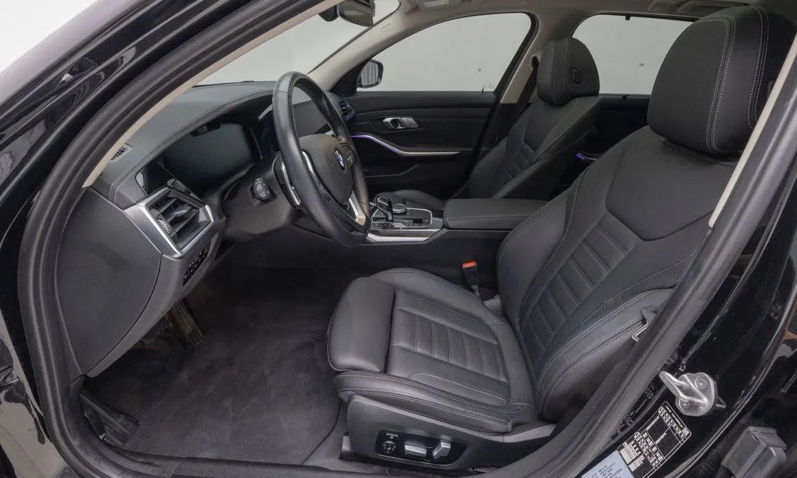 BMW 3-Series 2022 из KR, фото 8