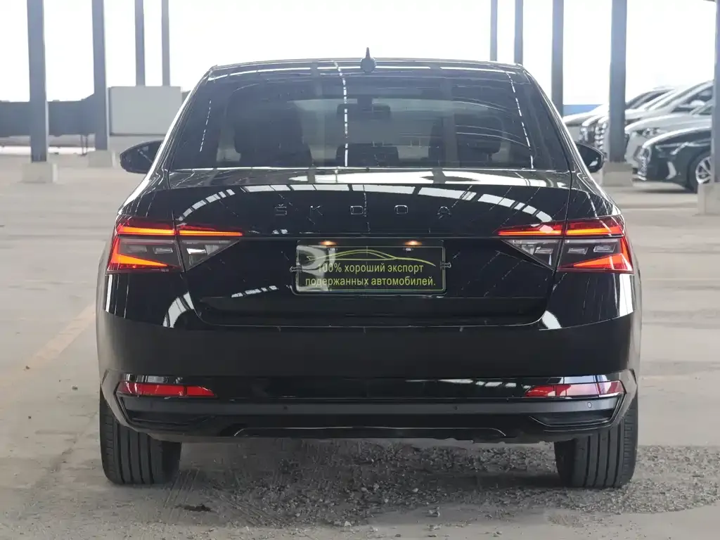 Skoda Superb — фото 7