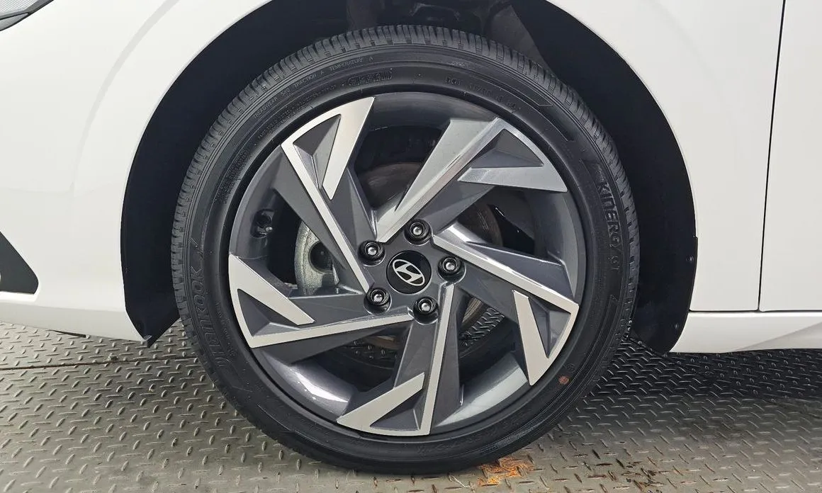 Hyundai AVANTE — фото 10