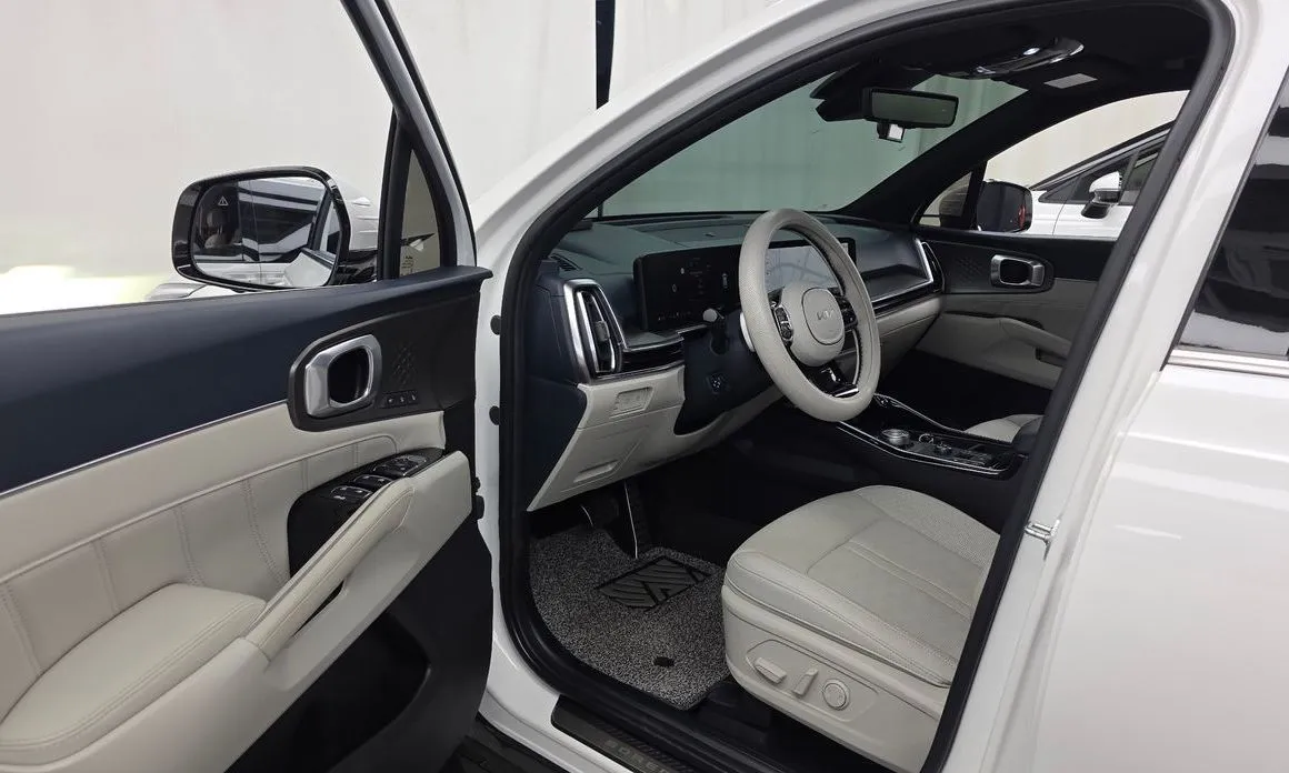 Kia Sorento — фото 5