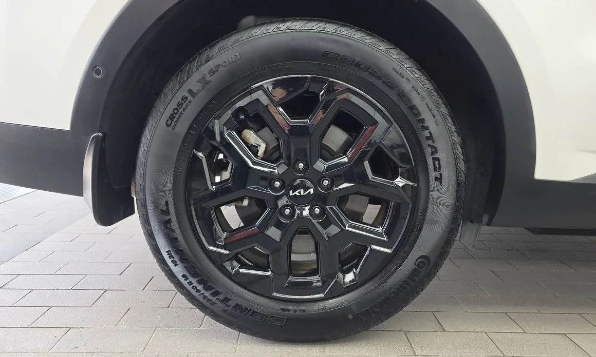 Kia Sorento — фото 8