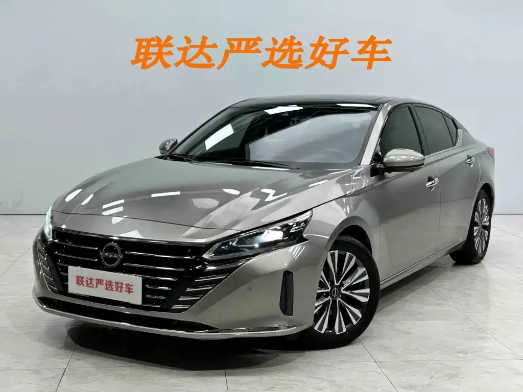 Nissan Teana — фото 1