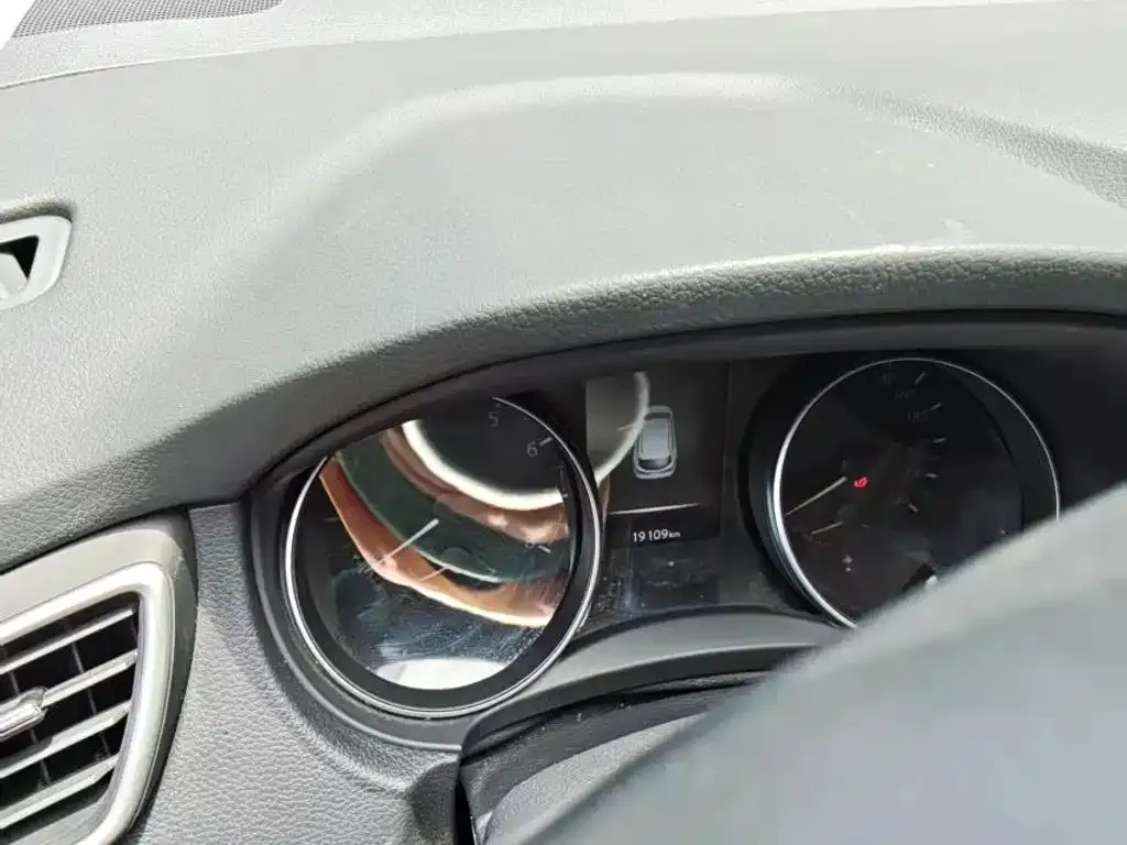 Nissan Qashqai — фото 4