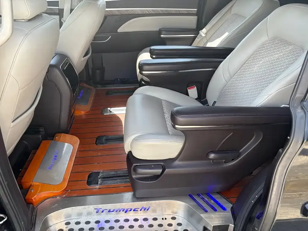GAC Motor Trumpchi M8 — фото 4