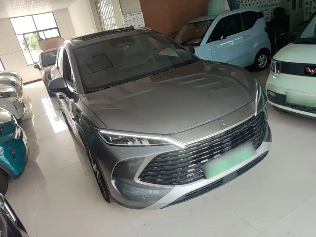 BYD L DM-i — фото 8