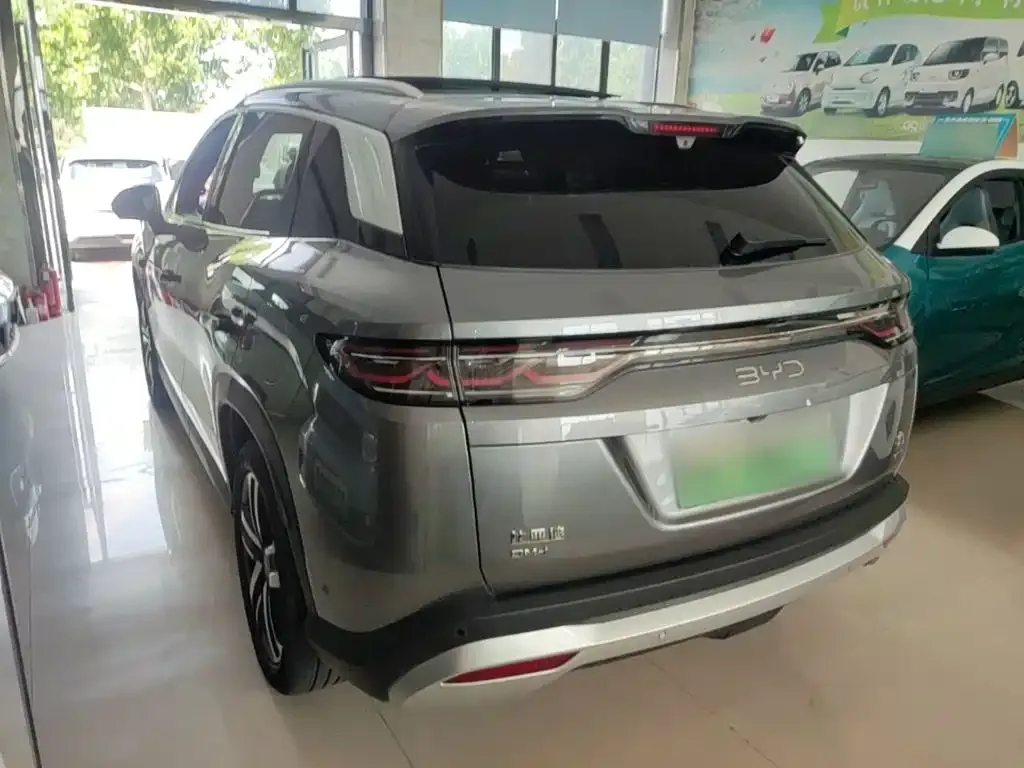 BYD L DM-i — фото 9