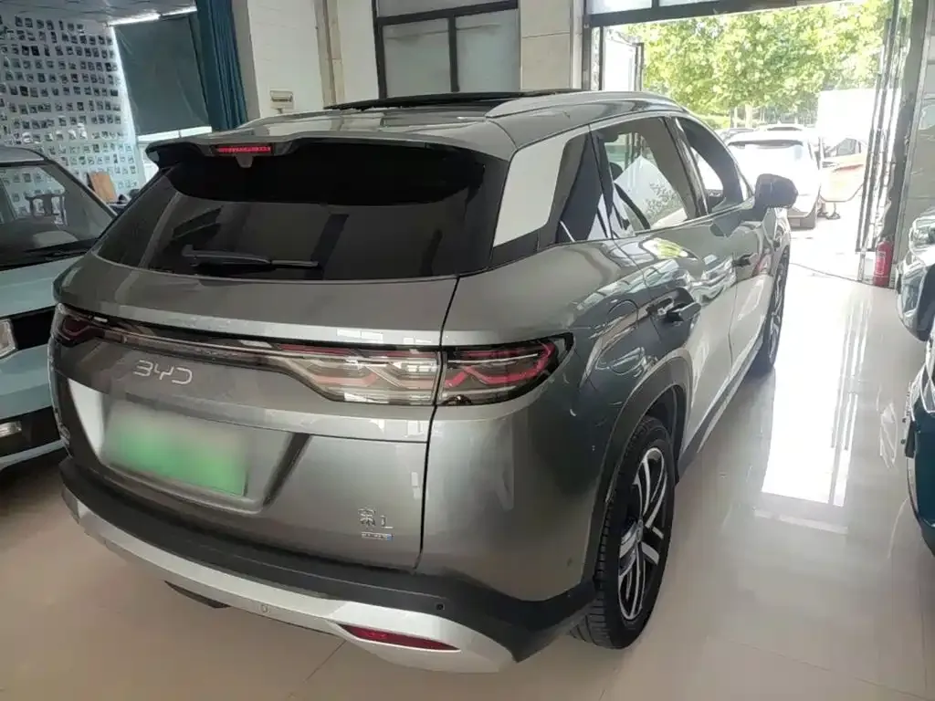 BYD L DM-i — фото 6
