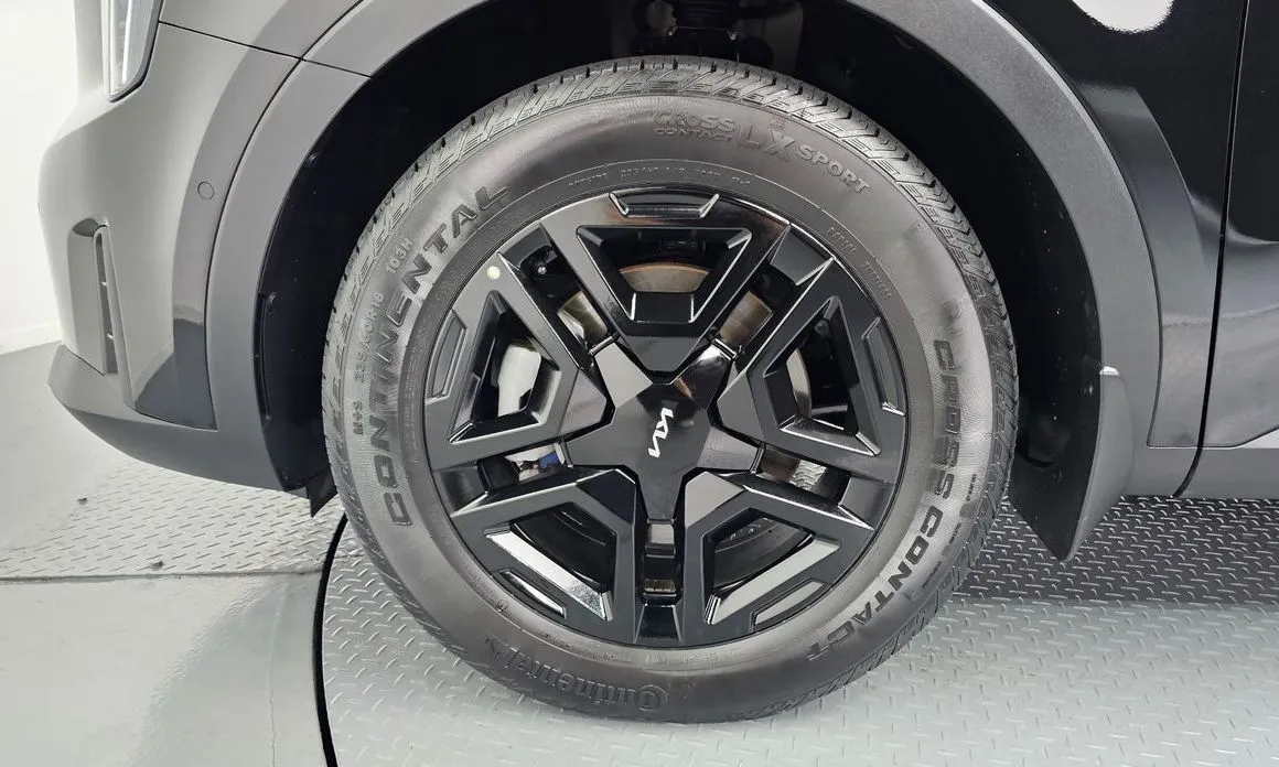 Kia Sorento — фото 10