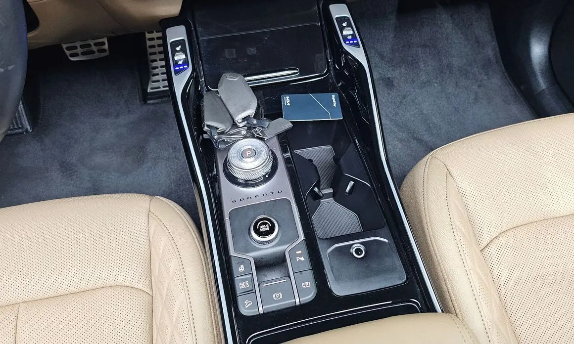 Kia Sorento — фото 5