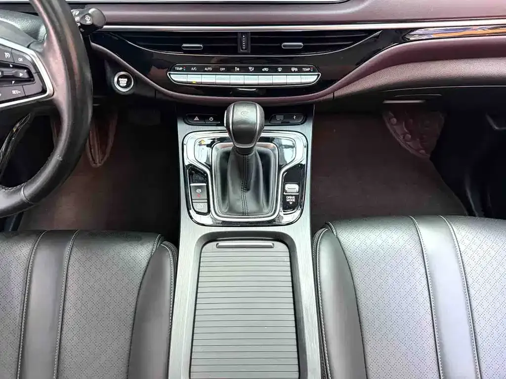 GAC Motor Trumpchi M6 — фото 3