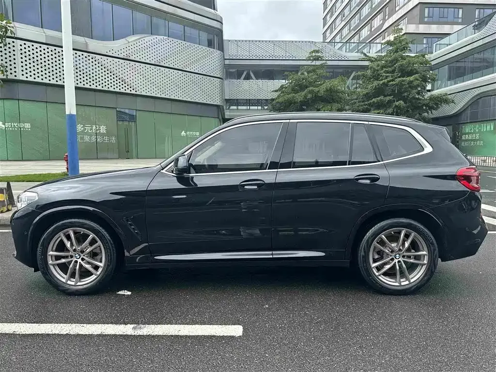 BMW X3 — фото 9