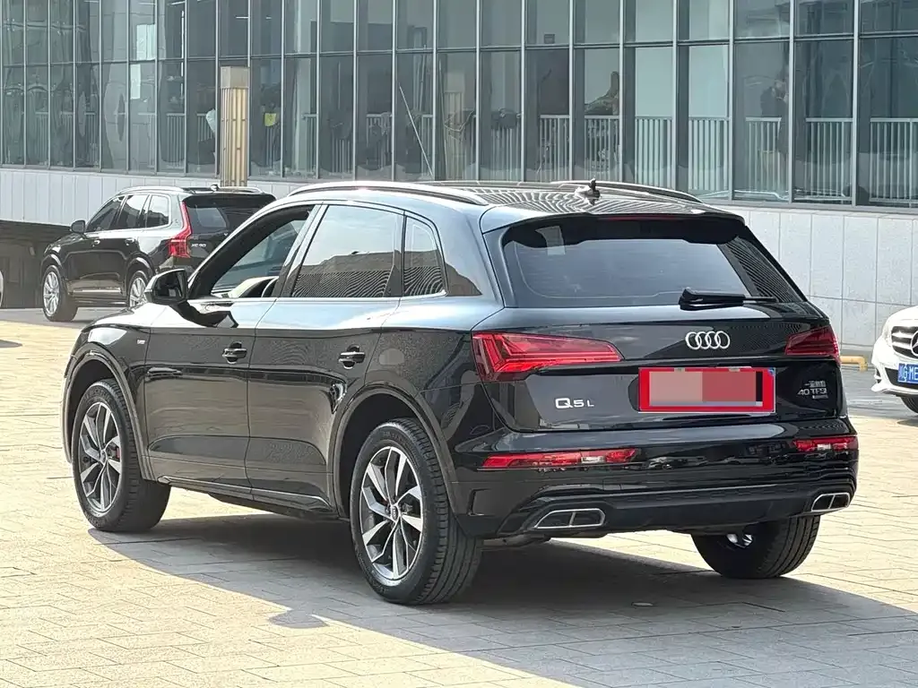 Audi Q5L — фото 4