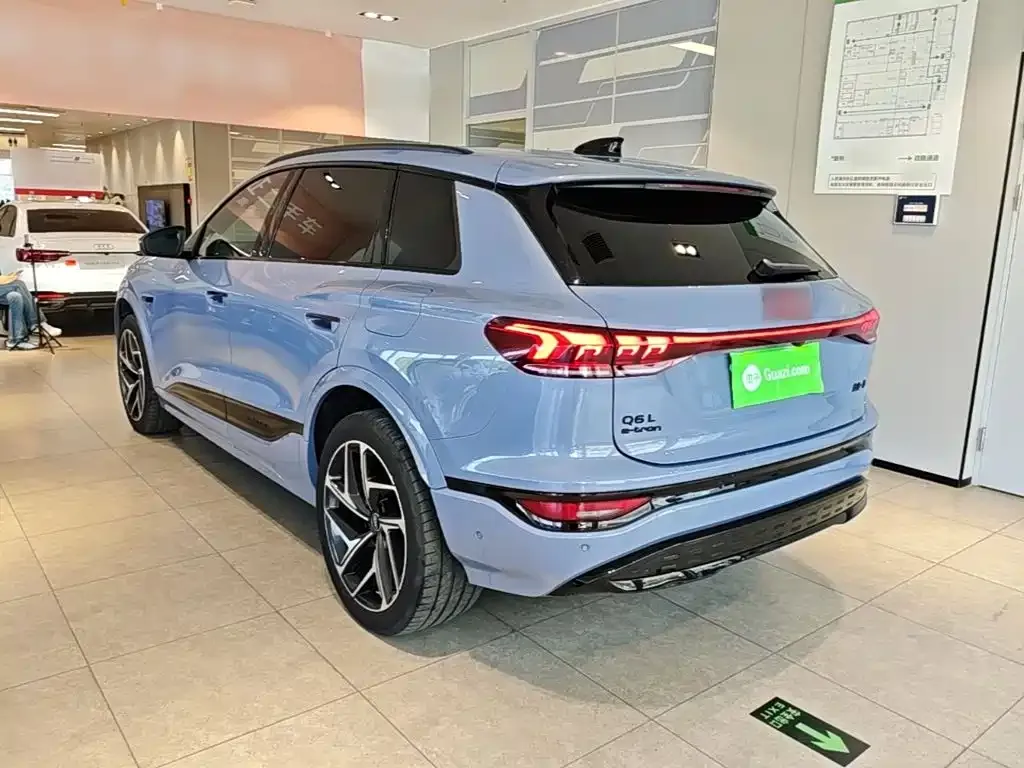 Audi Q6L e-tron — фото 9