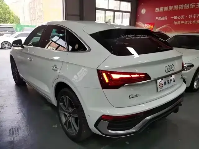 Audi Q5L Sportback — фото 3