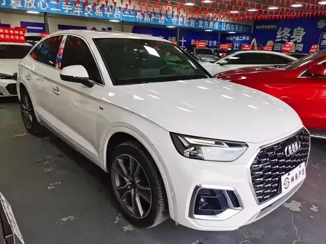 Audi Q5L Sportback — фото 7