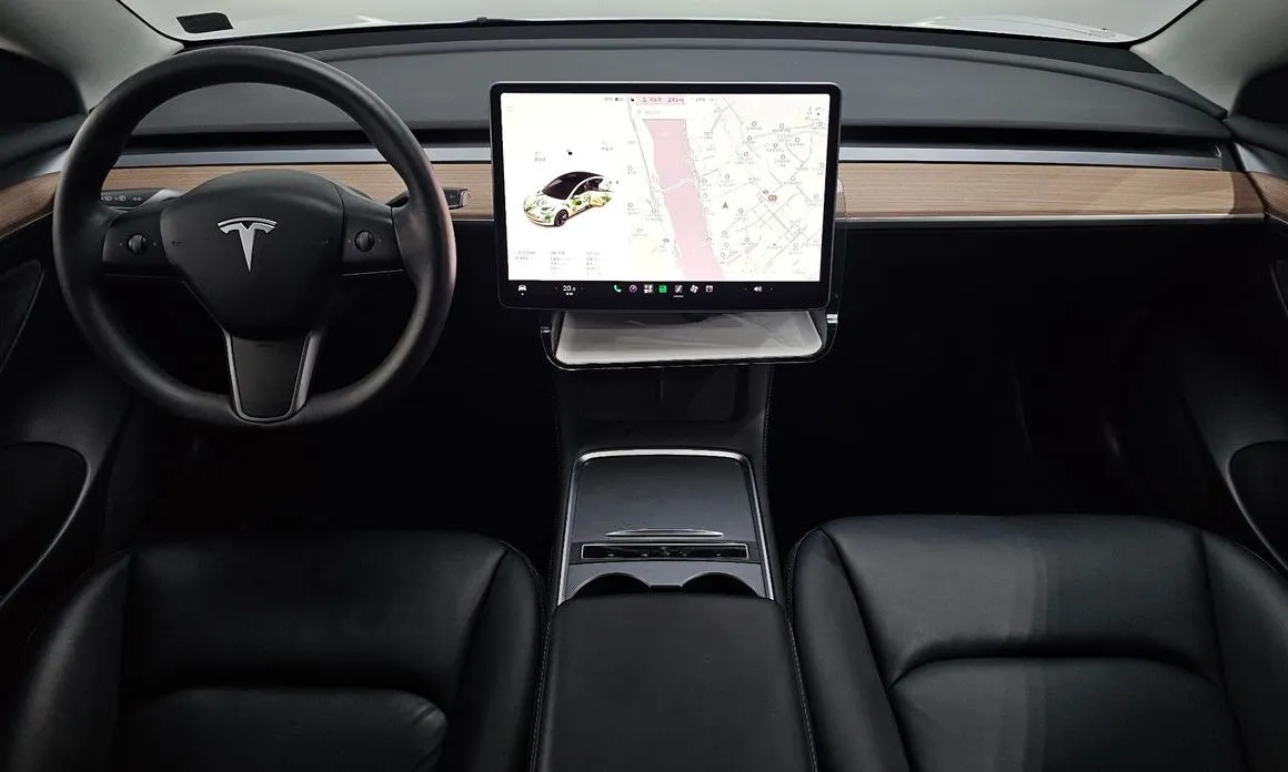 Tesla Model 3 — фото 5