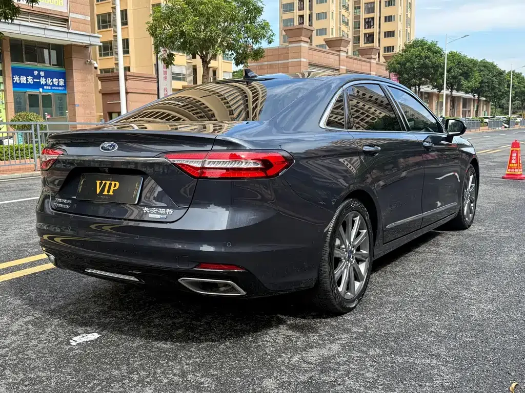 Ford Taurus — фото 10