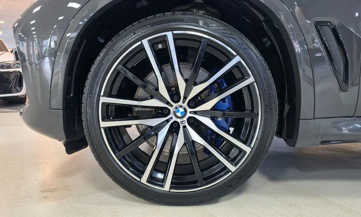 BMW X5 — фото 10