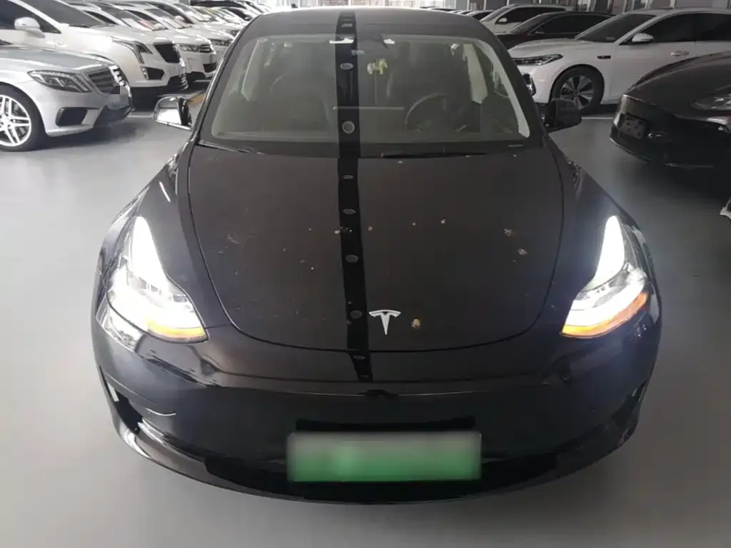 Tesla Model 3 — фото 6