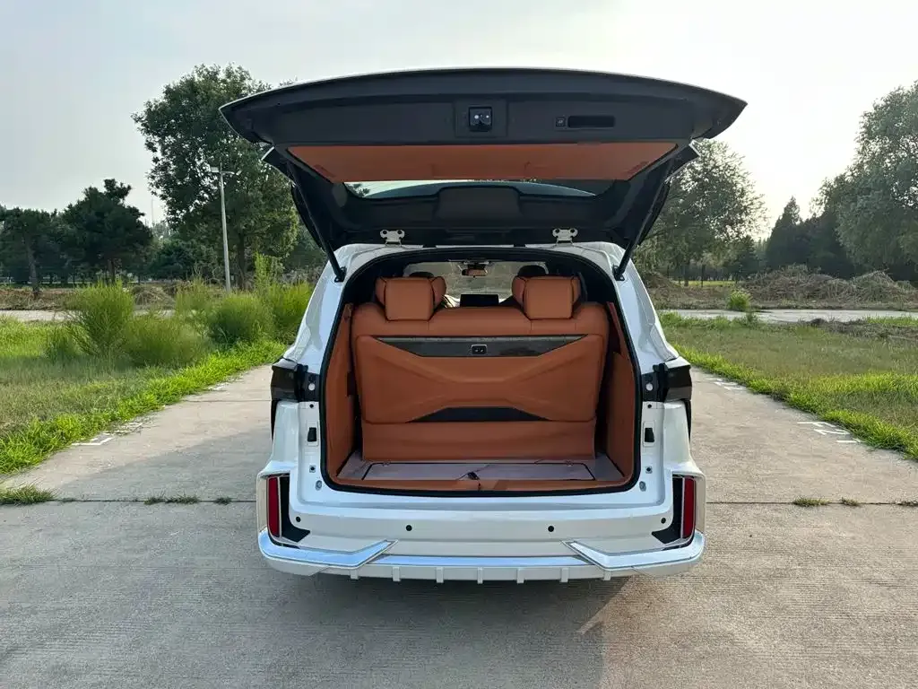 Toyota Sienna — фото 2