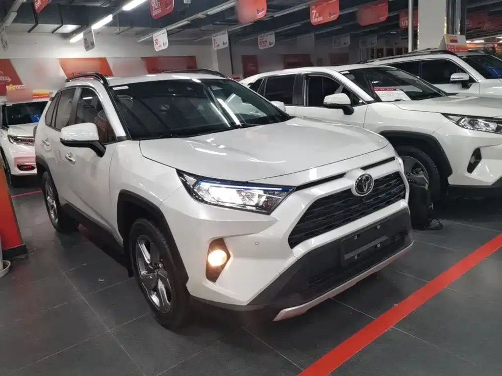 Toyota RAV4 — фото 5